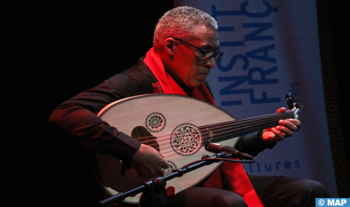 Le oudiste Abdelhak Tikerouine enchante le public de Fès avec des mélodies authentiques