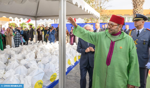 Sa Majesté le Roi lance à Rabat l’opération nationale “Ramadan 1445” qui bénéficiera à un million de ménages